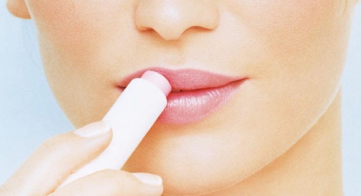 Fix Chapped Lips Without Using Chapstick